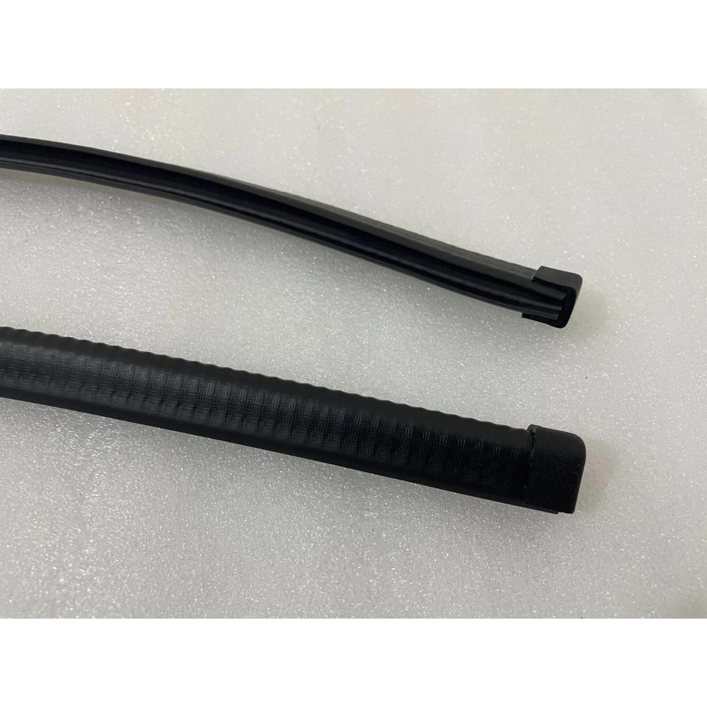 OEM For Suzuki Samurai 86-95 RH Door Opening Edge Trim Molding 84630M80001