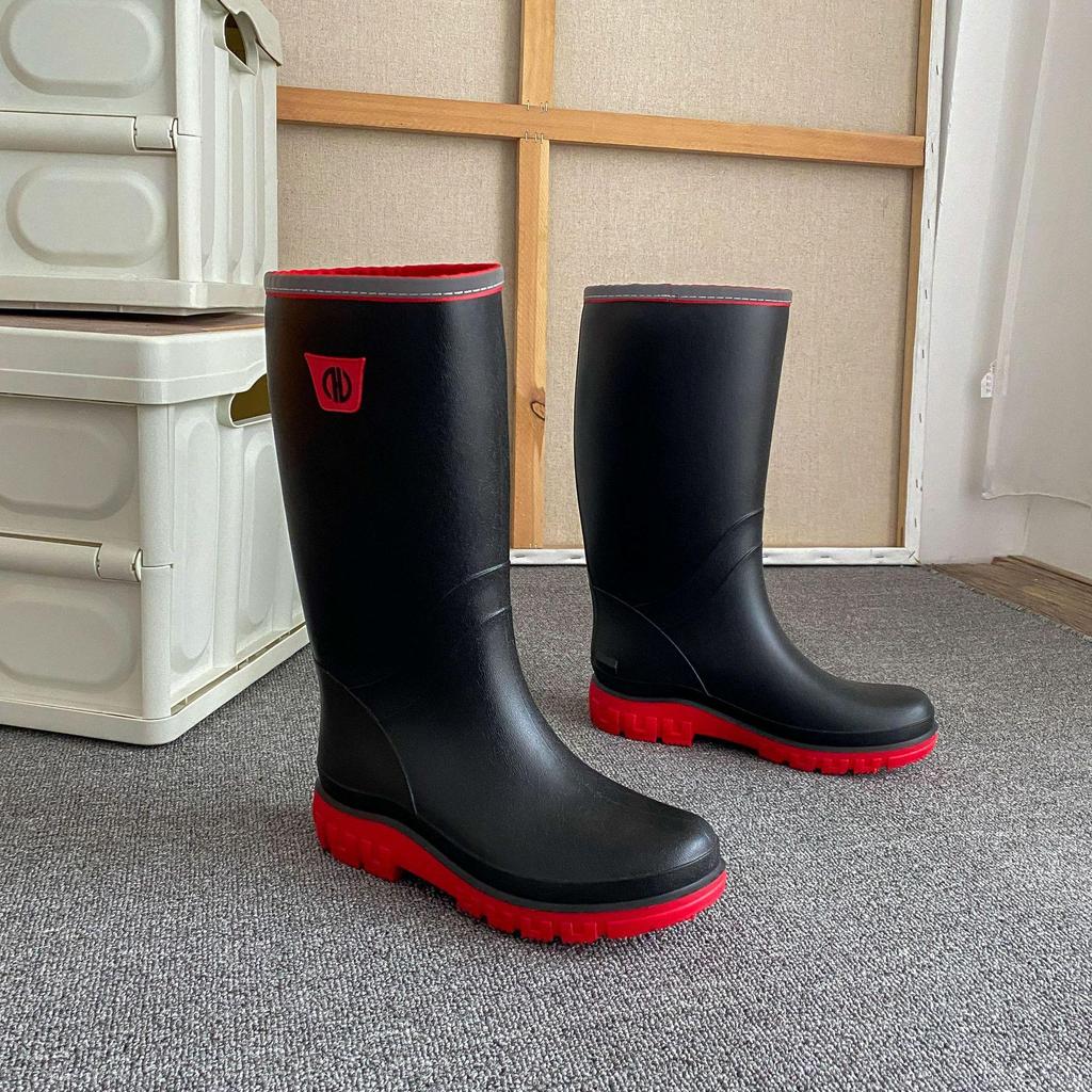 Men's Four Seasons Waterproof Anti-Skid High-Top Rubber Boots for Rain, Car Washing, and Fishing.
