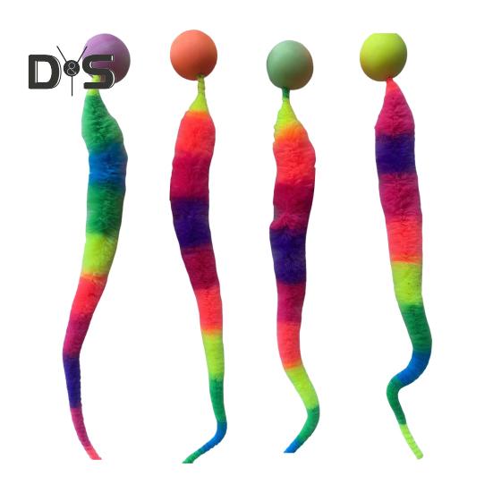 Интерактивный прыгучий мяч с хвостом, разноцветный пушистый червяк, прыгучий мяч для кошек, игрушка для преследования кошек в помещении в виде радужного червяка