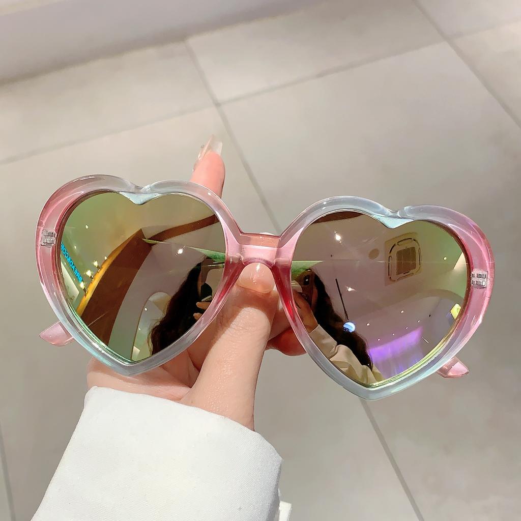 Heart Shaped Sunglasses Stylish Cute Multicolor Mirror Women Shades Trendy Retro Brand Design Fashion Gradient Eyewear