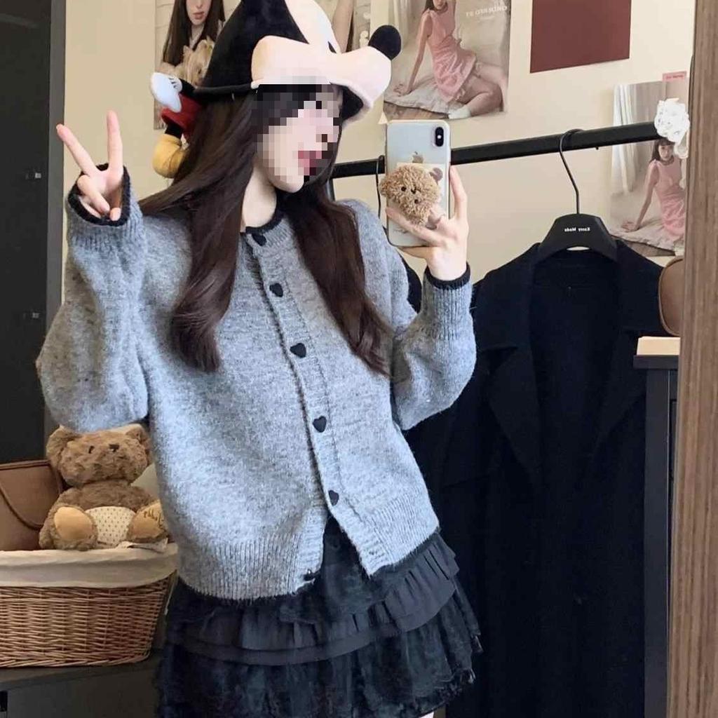 Color matching love button long-sleeved sweater women's 1116 spring and autumn new Korean loose design sense niche short cardigan