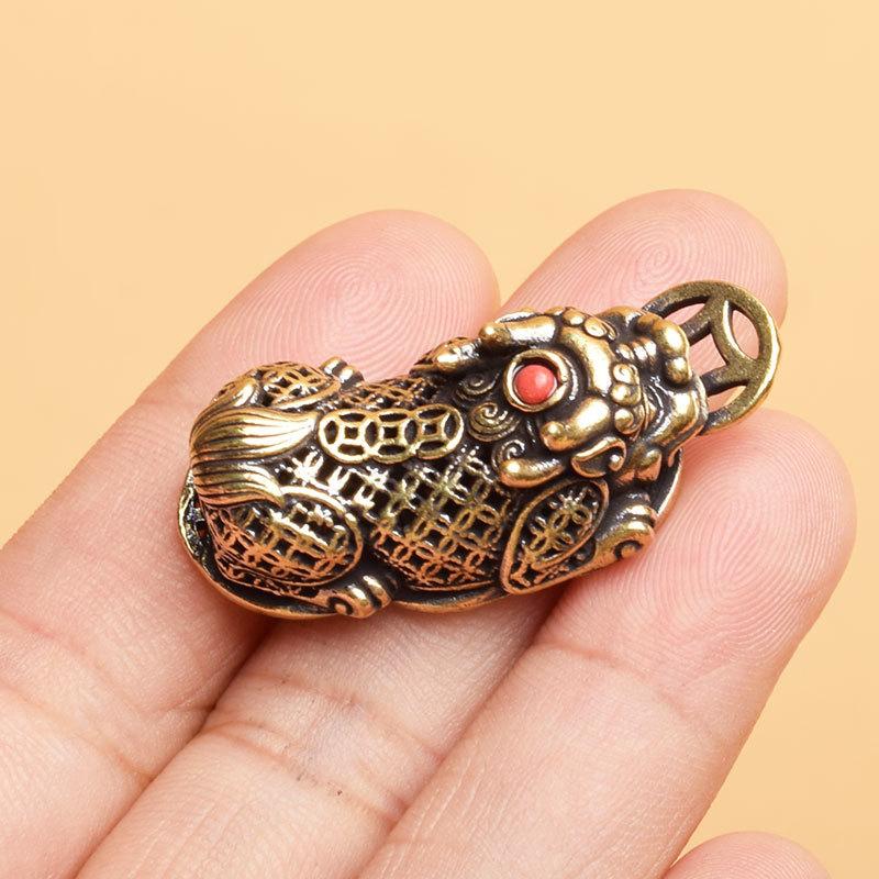 Brass Animal Pixiu Coin Charms Pendant Statue Ornament Chinese Miniature Figurines Home Office Tabletop Decoration Accessories