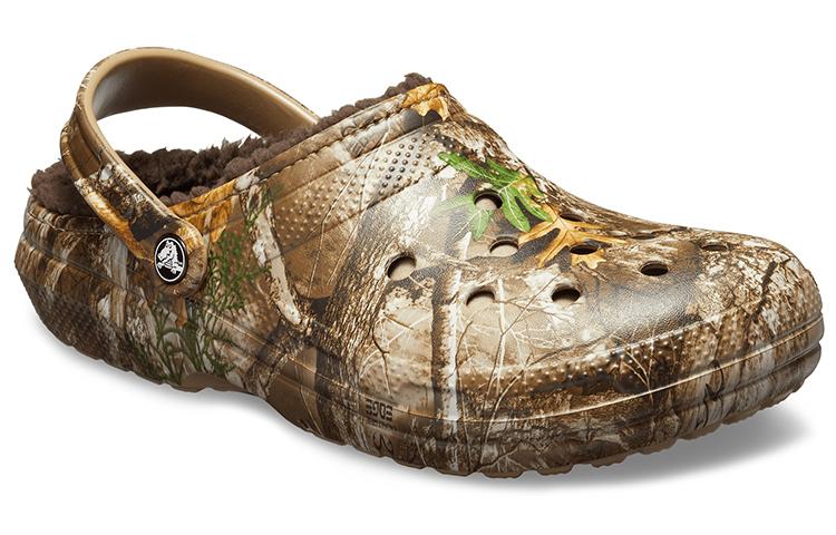 Crocs Классические утепленные клоги Realtree Edge 'Коричневые' 205377-280