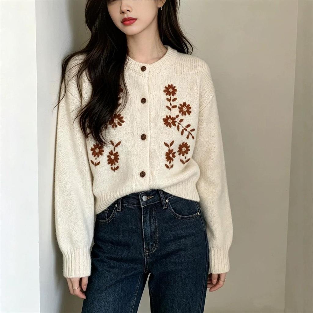 Korean Style Retro Embroidered Knit Cardigan for Women - Cozy, Soft, and Stylish for Autumn/Winter 2026