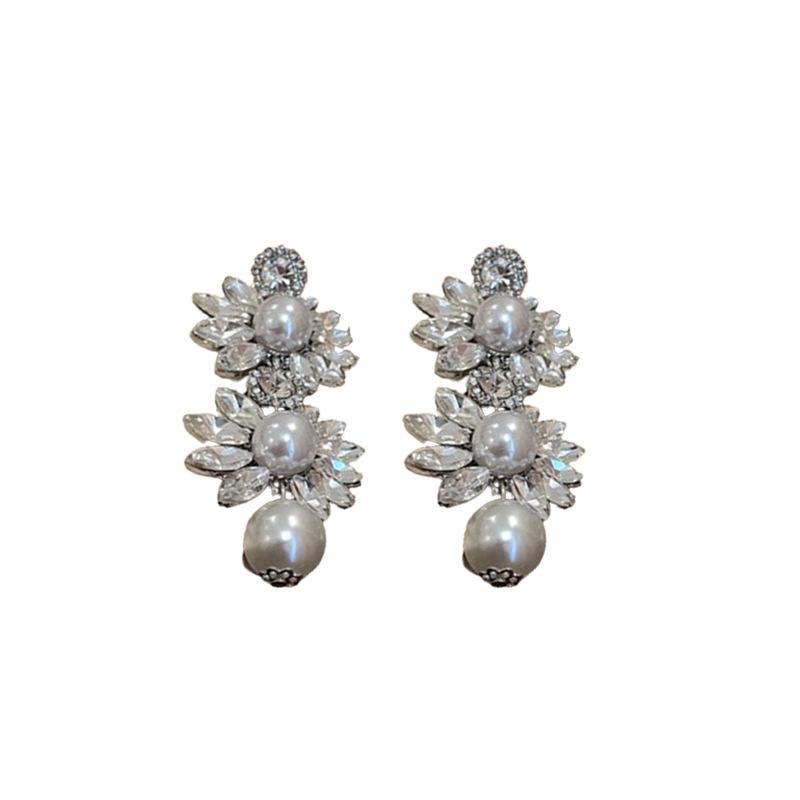 Diamond-encrusted flower pearl ribbon necklace European and American exaggerated design sense collarbone chain retro niche temperament jewelry