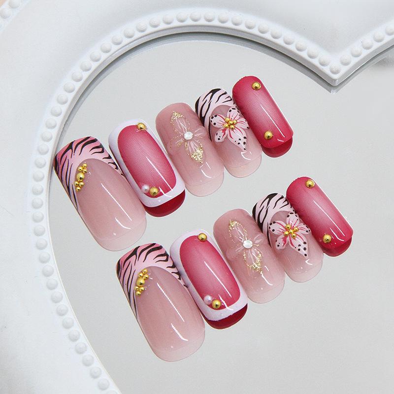 Three-dimensional lily sparkling diamond French whitening temperament versatile European and American ins style removable wearing armor 24 pieces