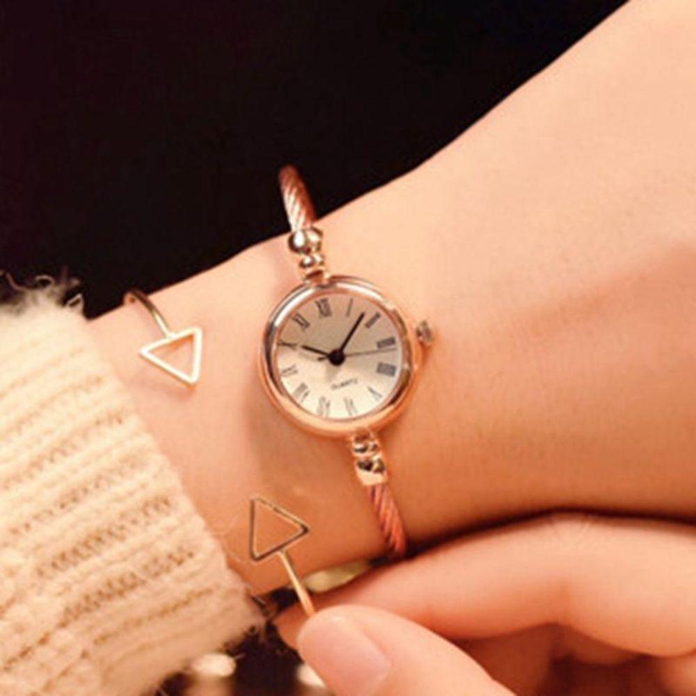 Retro Quartz Watch Luxury Wristwatch Chain Watches Fashion Bangle Bracelet Women