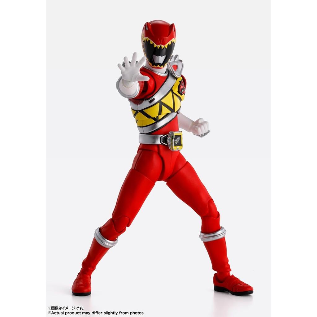 TAMASHII NATIONS С.Х.. Фигурка Figuarts Zyuden Sentai Kyoryuger Kyoryu Red 145 мм - окрашенная коллекционная игрушка из АБС и ПВХ
