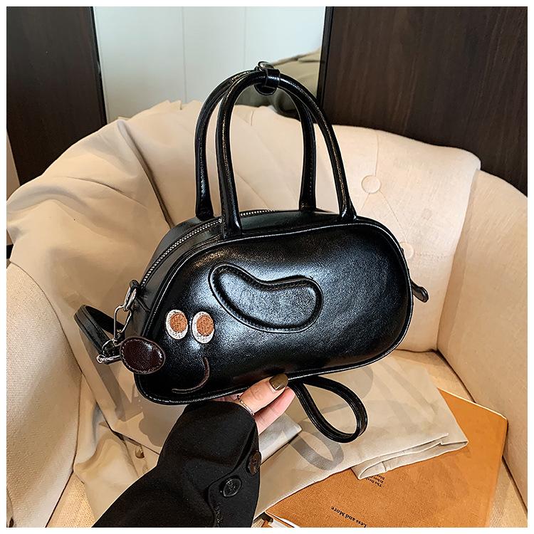 Ретро сумка подмышку маленькая женская новая модная замшевая матовая сумка на плечо милая сумка-багет с щенком