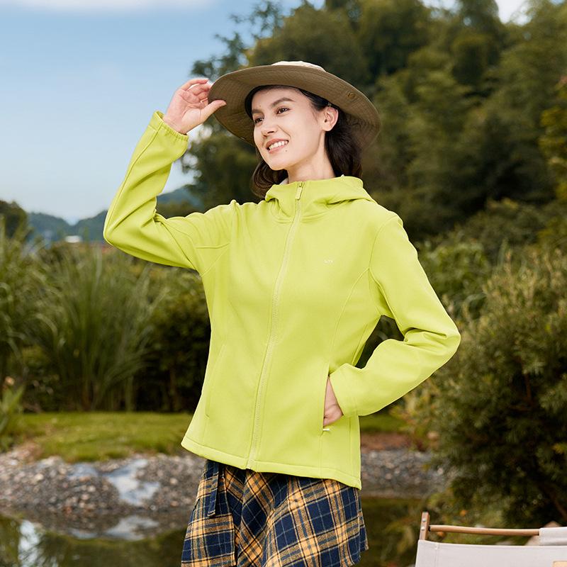 Женская водонепроницаемая ветрозащитная куртка Soft Shell - облегающий крой, плюс бархат, утолщенная для осеннего и зимнего альпинизма