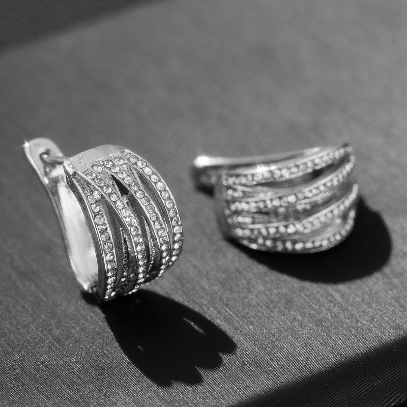 Серьги-кольца Простые линии Перекрещивающийся дизайн Женские Вечерние Свадебные Украшения Повседневные Аксессуары