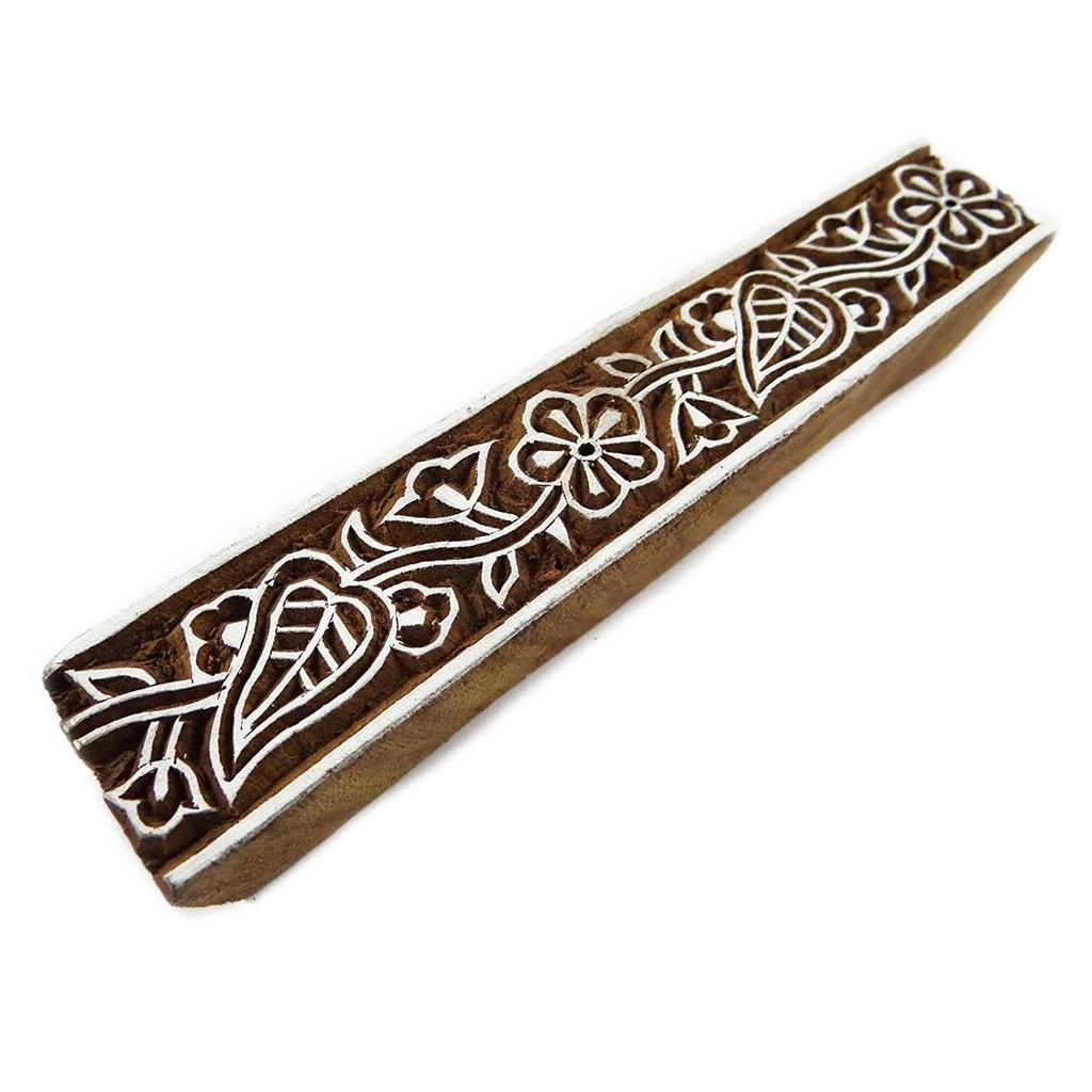 Ручной резной деревянный блок с цветочным узором. Дизайнерская текстильная печать.