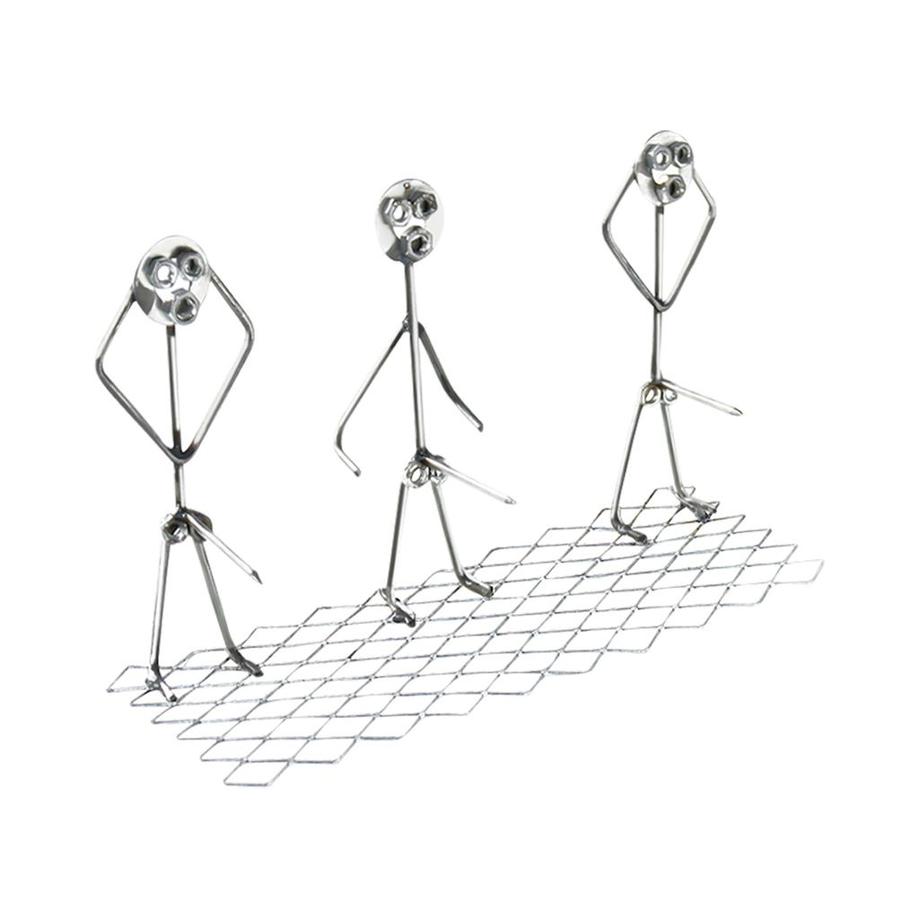 Metal Art Sculpture Set Three People Standing on Grill Mesh Handmade Decorative Barbecue Hot Dog Cooking Tool Figurines