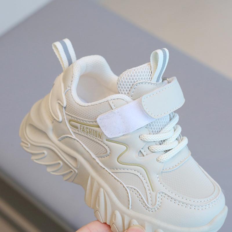 Детские кроссовки. Новые весенние и осенние туфли для папы для мальчиков. Нескользящие маленькие белые туфли для девочек. Детская повседневная обувь на мягкой подошве.