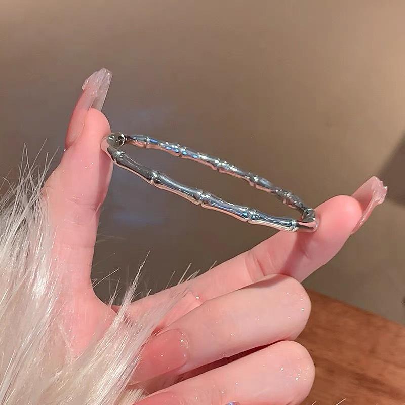 Hot-Selling Titanium Steel Luxury Bracelet Collection: Versatile Design