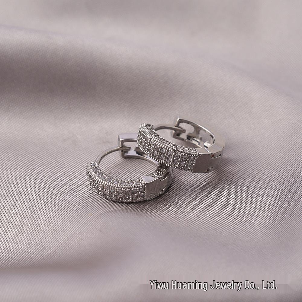 Французские серьги-пусеты с цирконами и бриллиантами в стиле легкой роскоши - Универсальные и трендовые стили