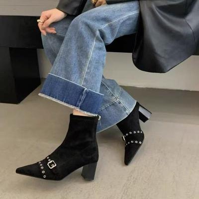 Модные женские 2025 Осень Зима Новые ботильоны на высоком каблуке с пряжкой, на блочном каблуке с заклепками, с острым носком, ботильоны-невидимки