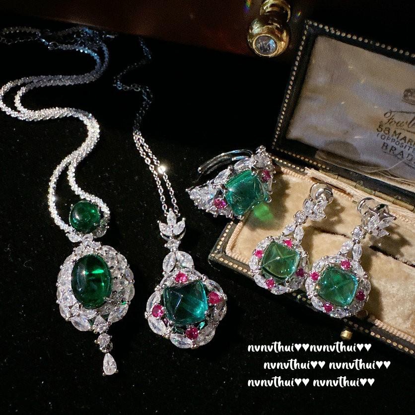 Колье-кулон Маргарет Тип, Антикварное, Позолоченное 18K Золотом, Серьги-гвоздики с Цирконами «Сахарная Башня» Цвета Мохито, Комбинация