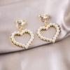 Элегантные клипсы для ушей с жемчужным сердцем и треугольником - Не требуют прокола, Модные и универсальные серьги для женщин