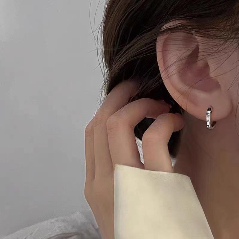 Серьги-кольца из стерлингового серебра 925 пробы - Женские высококачественные роскошные серьги-гвоздики 2023 года, нишевый дизайн