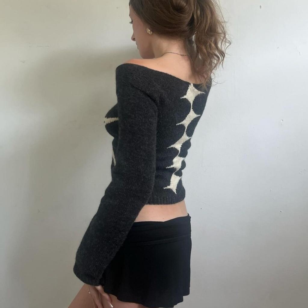 2KWEIRD Женские вязаные топы с открытыми плечами, облегающий свитер с графическим принтом, трикотаж с длинным рукавом, эстетика Y2K, уличная одежда