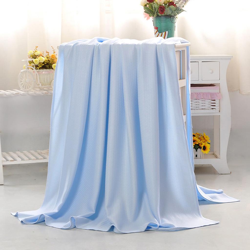Lightweight Breathable Summer Bed Blanket, All-Season Use Lightweight Blanket To Keep Body Cool Night For Hot Sleepers