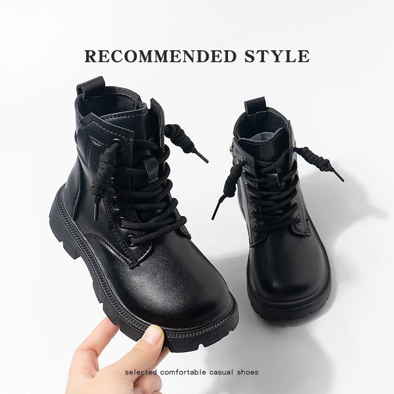 2024 Детские короткие ботинки для девочек и мальчиков, зимняя новая мода в корейском британском стиле, мягкая подошва, нескользящая, универсальная, теплая обувь