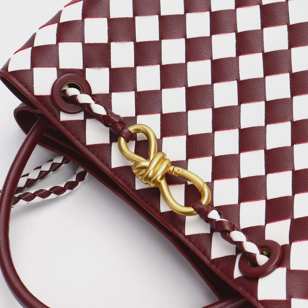 Модная плетеная сумка-тоут 2023 года: Золотая фурнитура, пряжка-веревка, ромбовидный дизайн, большая вместимость, сумка через плечо и через плечо для женщин