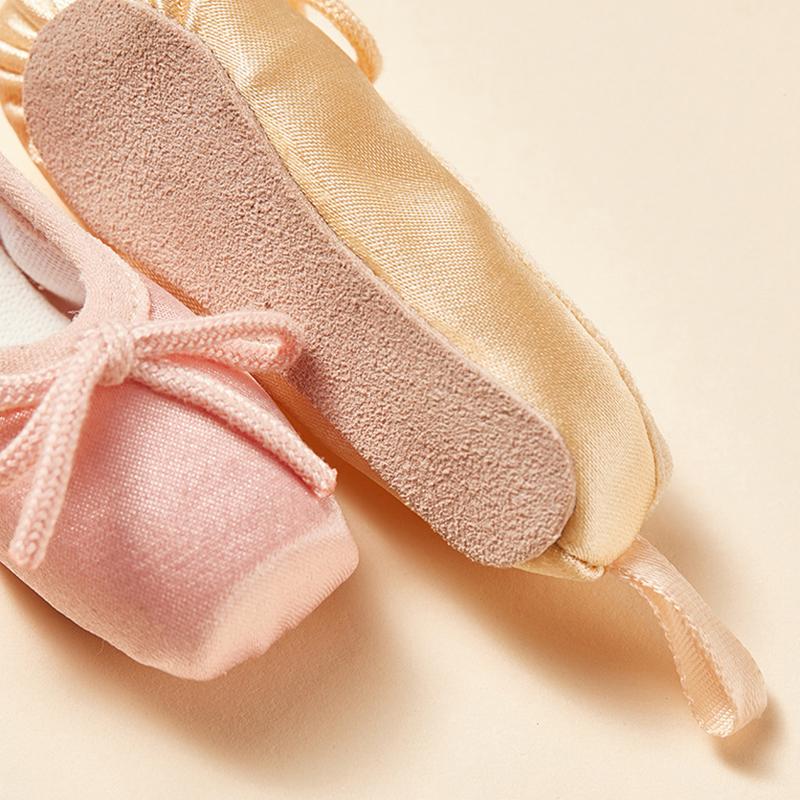 Satin Pointe Ballet Shoes Keychain Cute Mini Key Ring Solid Color Bag Pendant Lovely Gift for Girls Dance Class Rewards