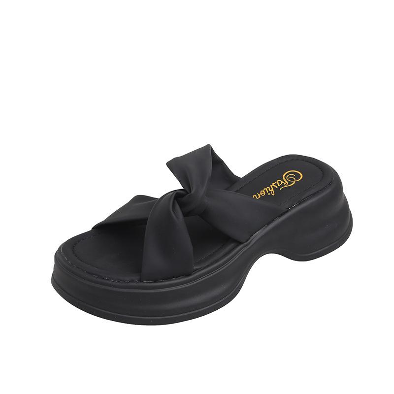 Нишевый дизайн, толстые тапочки, классные женские тапочки, лето 2025, новые кексы, одно слово, повседневные, универсальные, пляжные тапочки