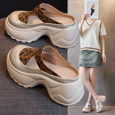 Верхняя одежда сумка голова полая толстая подошва крутые тапочки женские 2025 лето новые маленький человек увеличение роста на одну ногу ленивые сандалии