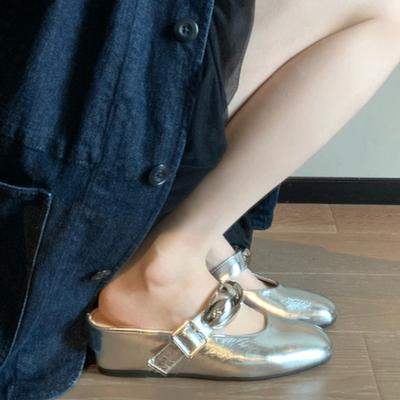 Летняя популярная женская обувь 2024 года, модные однотонные тапочки с квадратным носком и яркой пряжкой на мыске