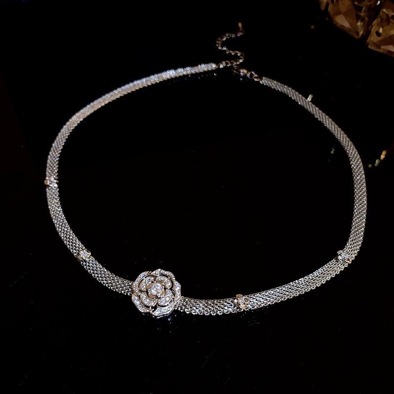 Подвеска-капля в форме сердца, чокер со стразами - Элегантное женское ожерелье