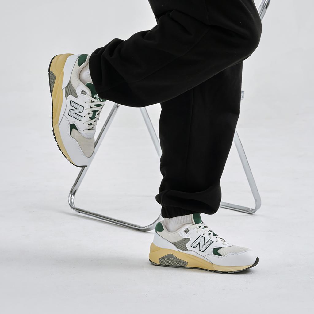 New Balance 580 Белые кроссовки Nightwatch Green MT580RCA