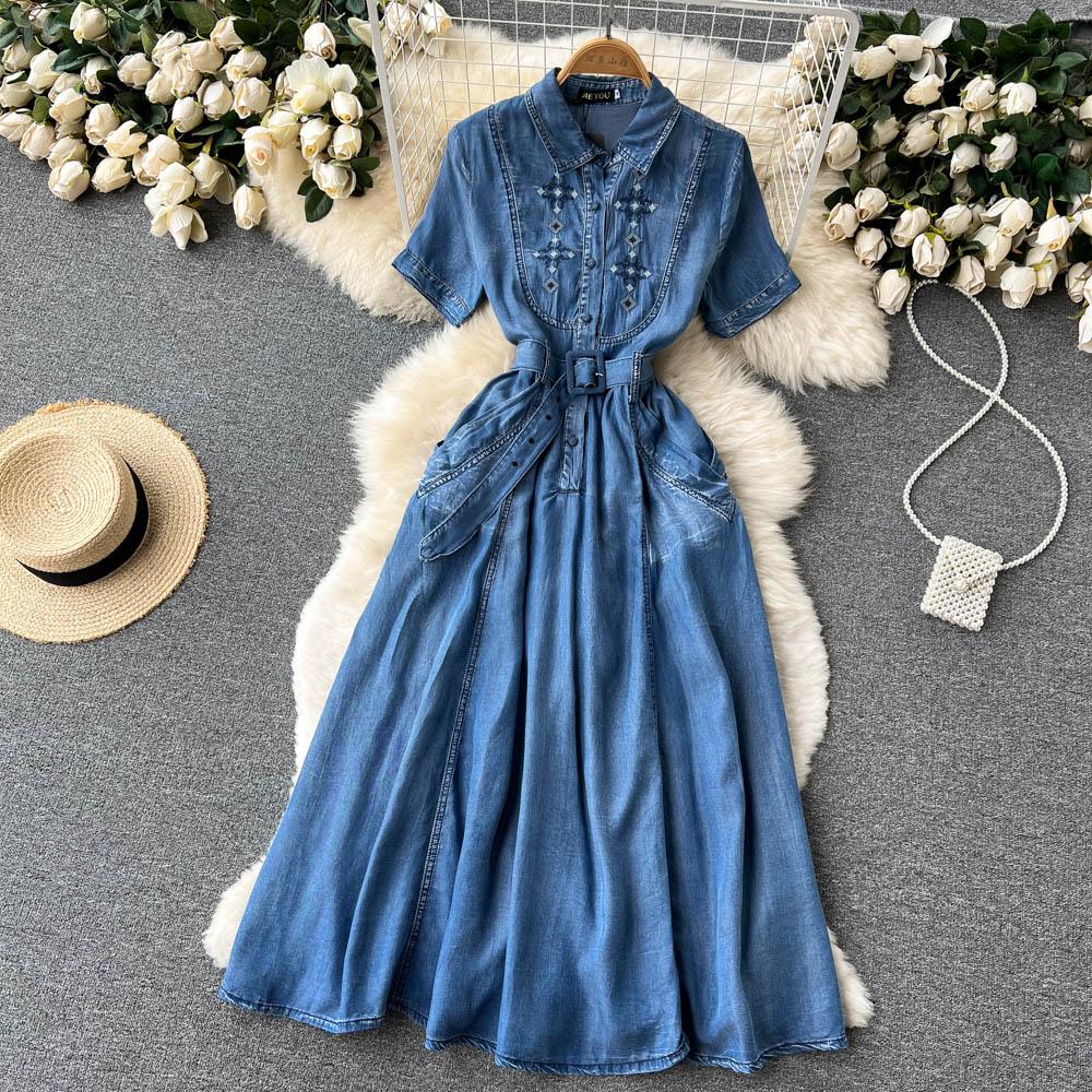 RUGOD Весна и лето Новое вышитое джинсовое платье женское средней длины с большими отворотами-лацканами и плиссировкой на талии длинное платье