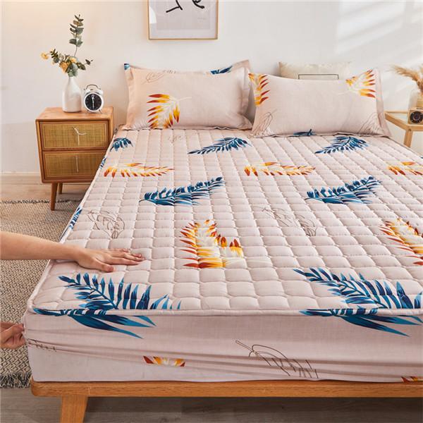 Quilted Mattress Cover Printing Non-slip Fitted Bed Sheet Dust Protection Cover Thicken Bedding Sheet Bedcloth No Pillowcases