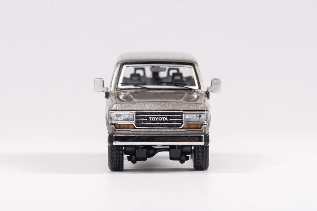 Gaincorp Products Масштабная модель Toyota Land Cruiser 60 Левый руль Серый Готовая модель 1/64 - KS-029-90