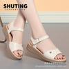 Fashion New Summer Fashion Women Sandals Casual Flat Shoes Soft Leather Wedges Sandals Soft Sole Cozy Mother Shoes Comfortable