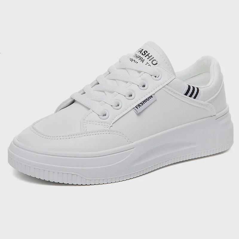 Женские легкие белые кожаные спортивные повседневные туфли 2025 года с дышащей мягкой толстой подошвой для весны и осени