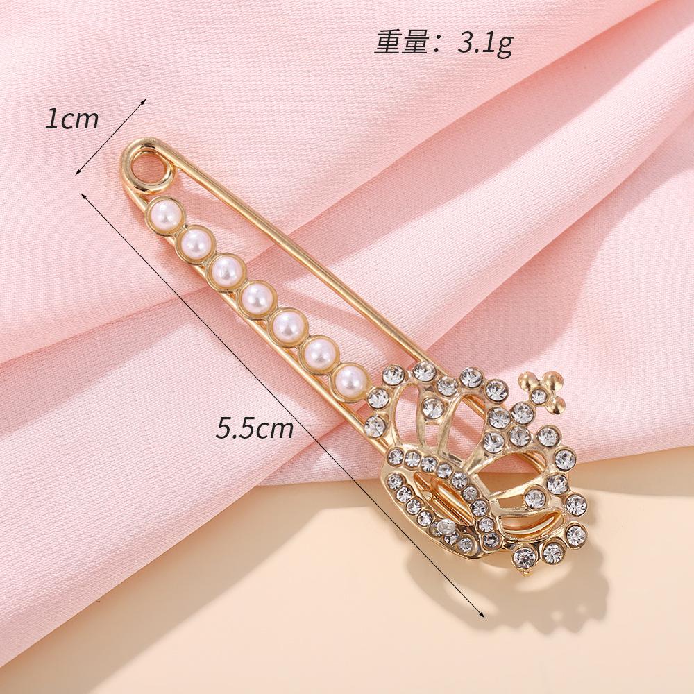 Creative Pearl Rabbit Crown Love Brooch, Niche Design Anti-Exposed Scarf Buckle, Fixed Clothes Metal Pin Accessories