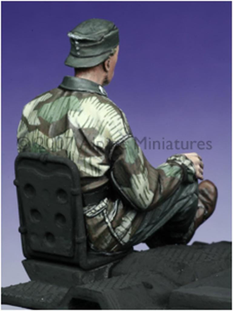 Alpine Miniatures SdKfz 251 Водитель Смоляной Набор AM35029 1/35 (Человек)