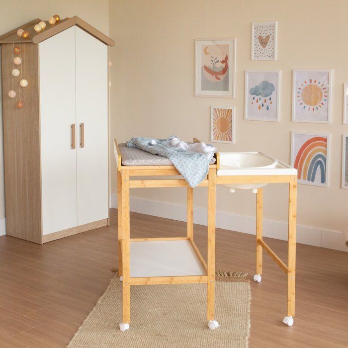 Table a langer avec baignoire coulissante - ROBA - Inclus matelas déperlant Roba style Gris - Tablette de rangement - Bambou naturel