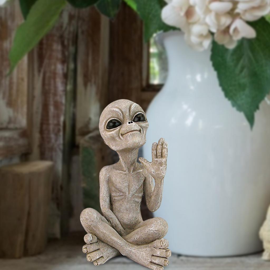 Dropshipping Outer Space Alien Statue Martians Garden Figurine Set For Home Indoor Outdoor Figurines Garden Ornaments Miniatures