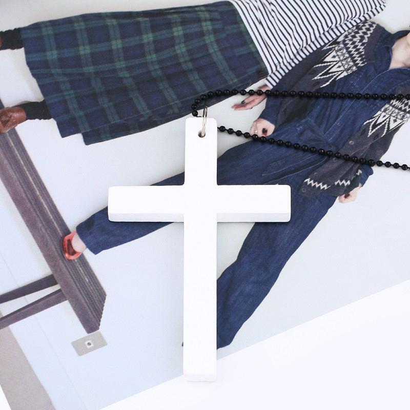 Vintage Wood Cross Pendant Necklace Simple Natural Wooden Cross Necklace Hip Hop Sweater Chain Jewelry Accessories Gifts