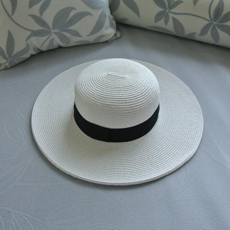 Korea Foreign Trade Summer French Wide Brim White Black Flat Top Straw Hat Women'S Sunshade Sun Hat Panama Top Hat