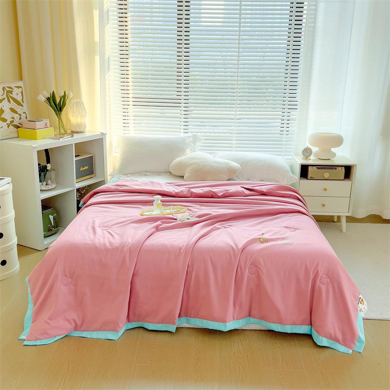New Class a Soybean Fiber Summer Quilt Washable Air Conditioning Quilt Lightweight Breathable