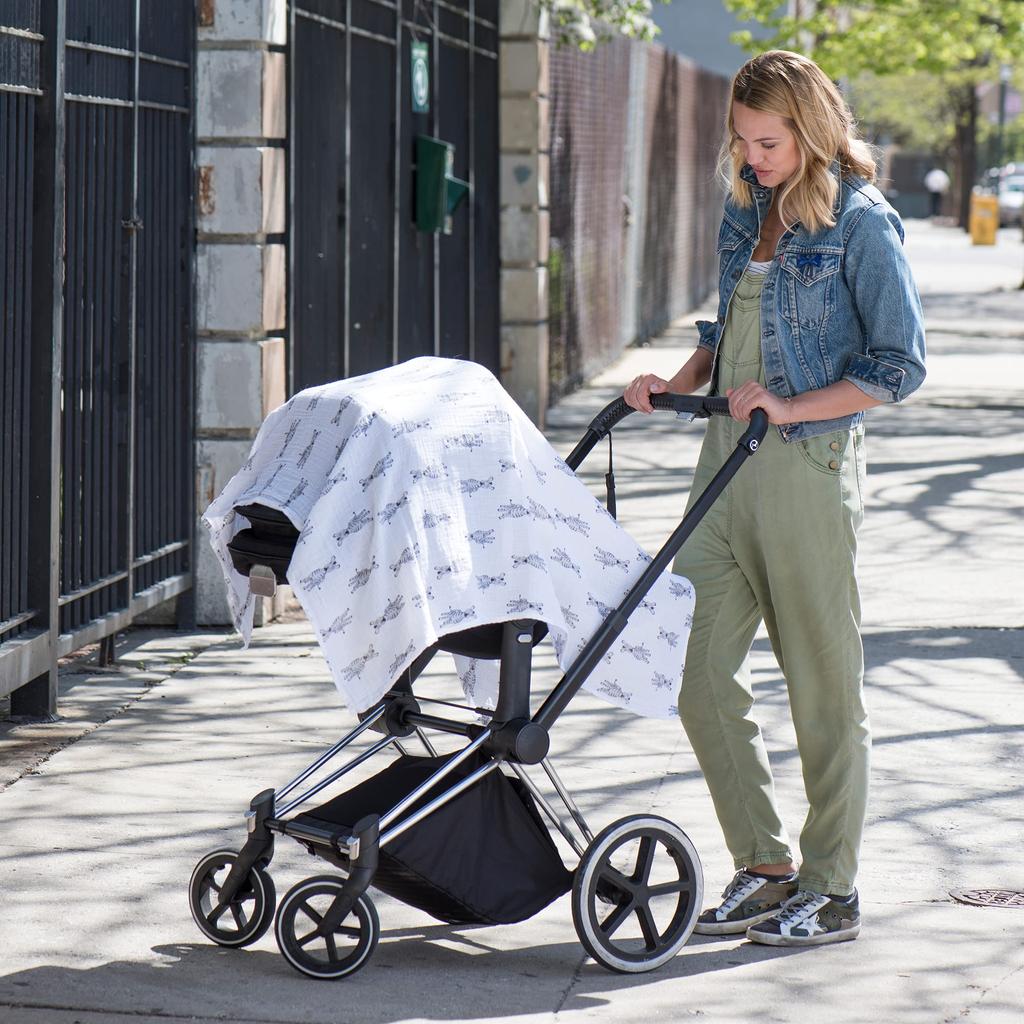 И Anay Swaddle J941B Safari Babes 112 см x 112 см [Aiden Essentials] Прибл.