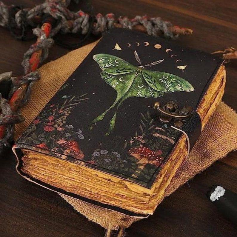 Кожаный дневник Luna Moth: Пустая Книга Теней, винтажный замок
