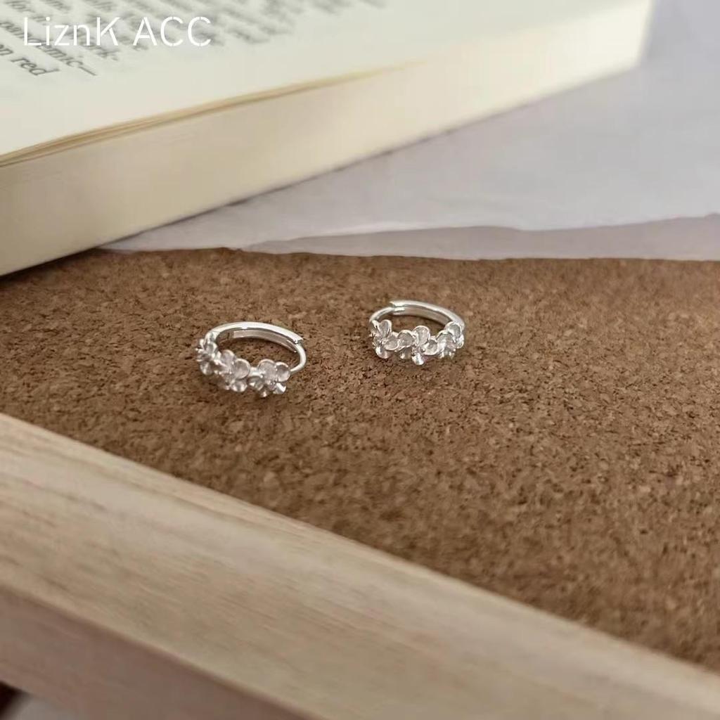 Элегантные ретро-серьги с цветочным узором: Высококачественные серебряные серьги для женщин