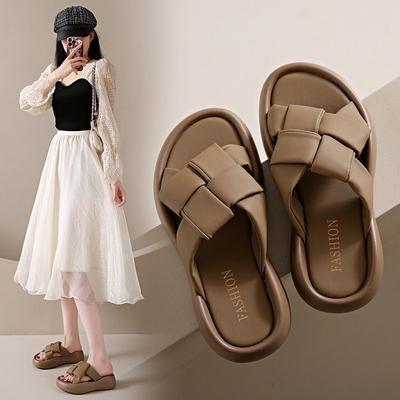 Крутые тапочки женские носят новые пляжные сандалии на толстой подошве летом, модные женские тапочки на толстой подошве с одним ремешком для беременных